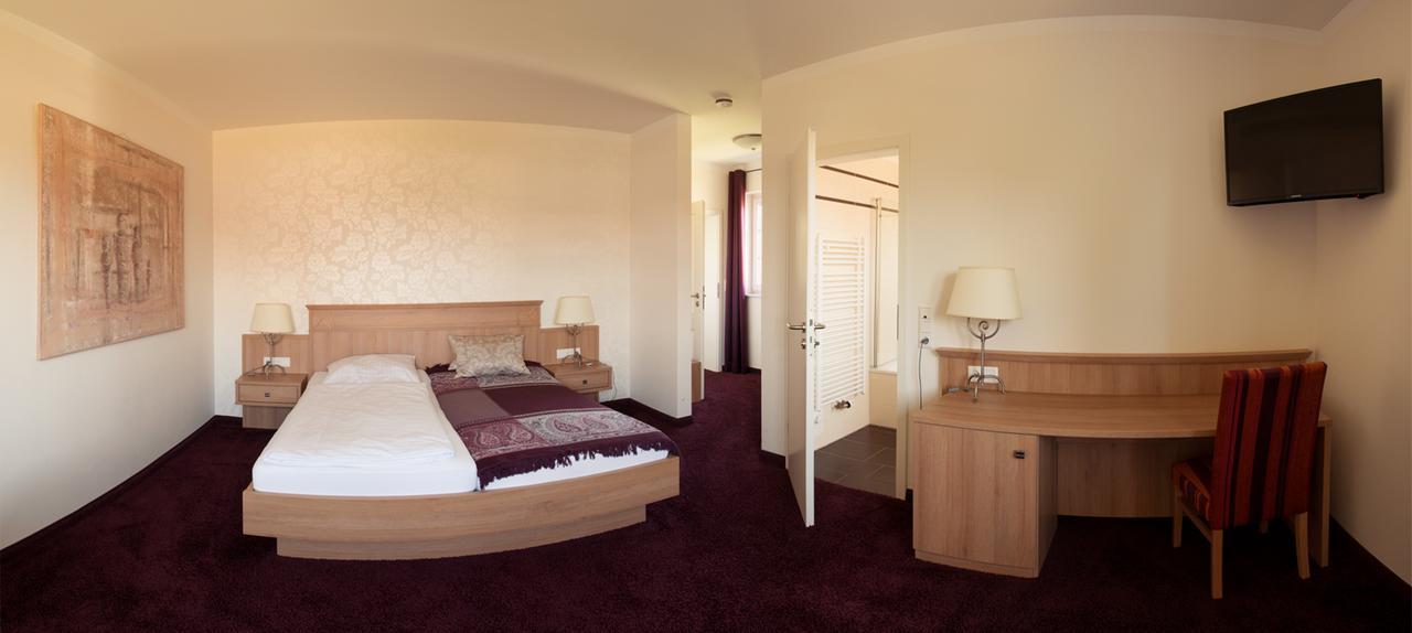 ברסנברוק Hotel Restaurant Zum Heidekrug מראה חיצוני תמונה
